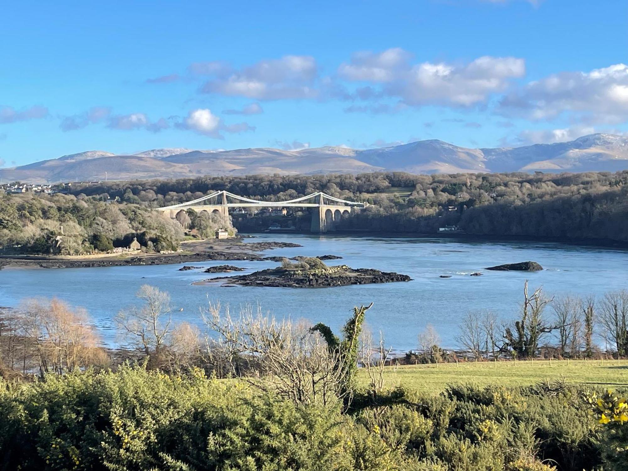 Menai Bridge Villa Buitenkant foto